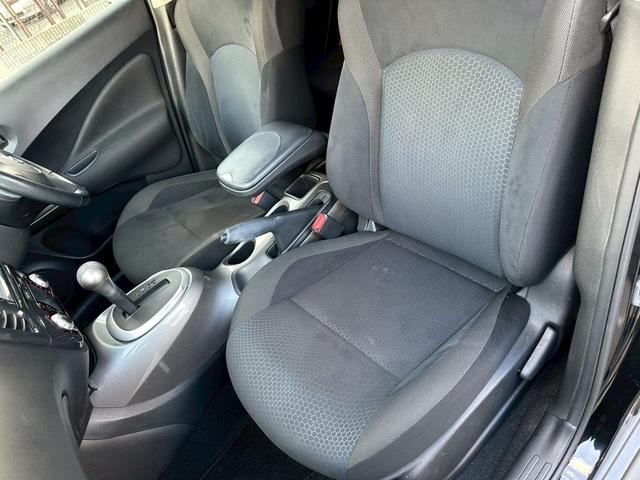 ジューク 15RX タイプV 17インチAW 純正ナビ ワンオーナー 禁煙車(19枚目)