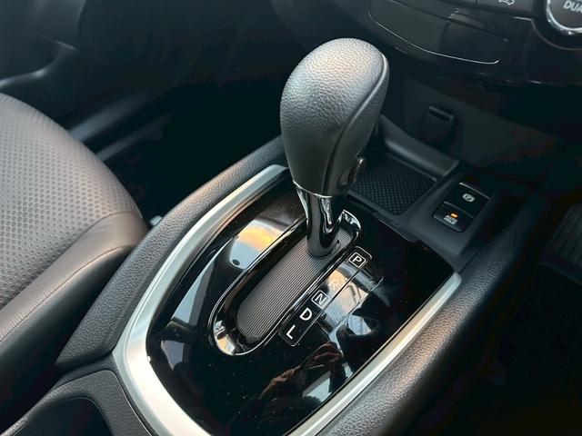 エクストレイル 20X 1オーナー 禁煙車 純正ナビ プロパイロットセット 全方位カメラ デジタルインナーミラー パワーバックドア LED ETC(17枚目)