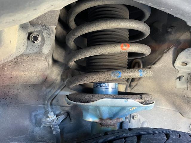 ラシーン タイプA ショックアブソーバー(NEWSRSPECIAL) 10.1インチディスプレイオーディオ(kar10c) Bカメラ ドラレコ(ミラー一体型/前後タイプ) ETC 純正フロアマット ドアバイザー 禁煙車(3枚目)