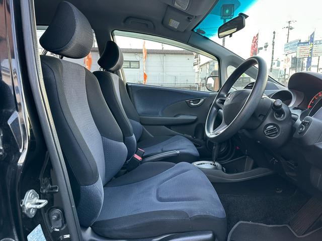 フィット Ｇスマートセレクション　禁煙車　純正ナビ　社外アルミ　ワンセグＴＶ　Ｂカメラ　ＥＴＣ　ＣＤ　ＤＶＤ　自社　ローン（16枚目）