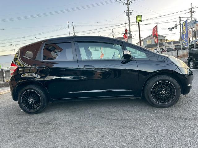 フィット Ｇスマートセレクション　禁煙車　純正ナビ　社外アルミ　ワンセグＴＶ　Ｂカメラ　ＥＴＣ　ＣＤ　ＤＶＤ　自社　ローン（35枚目）