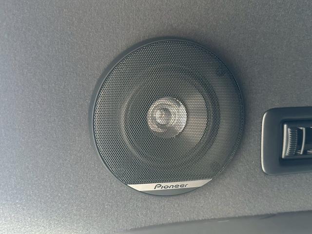 ハイエースバン スーパーGL ダークプライムII モデリスタ ヘッドレストモニター ベッド 社外スピーカー ワンオーナー 禁煙 ユーザー買取 社外AW(6枚目)