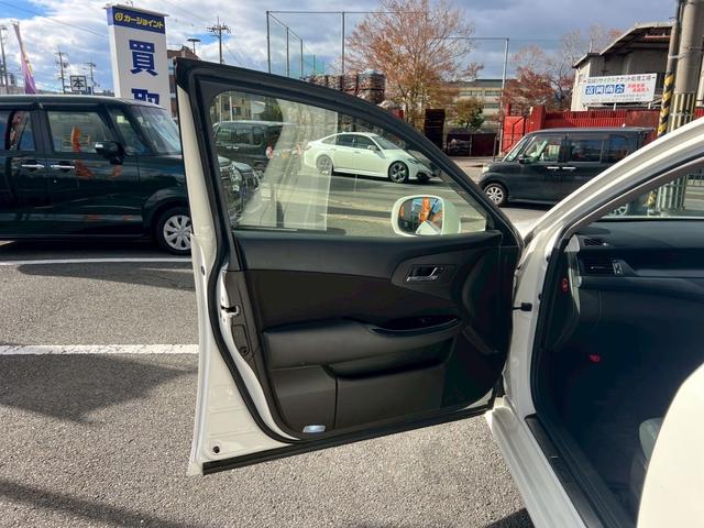 クラウン ２．５アスリート　ナビパッケージ　禁煙車　純正ナビ　Ｂｌｕｅｔｏｏｔｈ　パワーシートバックカメラ　ＥＴＣ　ＢＬＩＴＺ車高調　電動格納ミラー（14枚目）