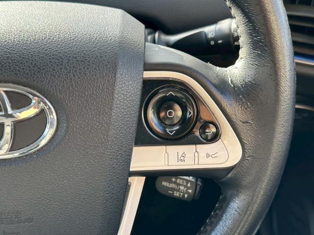 プリウス Ａツーリングセレクション　黒合皮シート／純正９インチＳＤナビ・地デジＴＶ／電動コーナーポール／バックモニター／ヘッドアップディスプレイ／純正１７インチＡＷ／純正ビルトインＥＴＣ／スマートキー（18枚目）