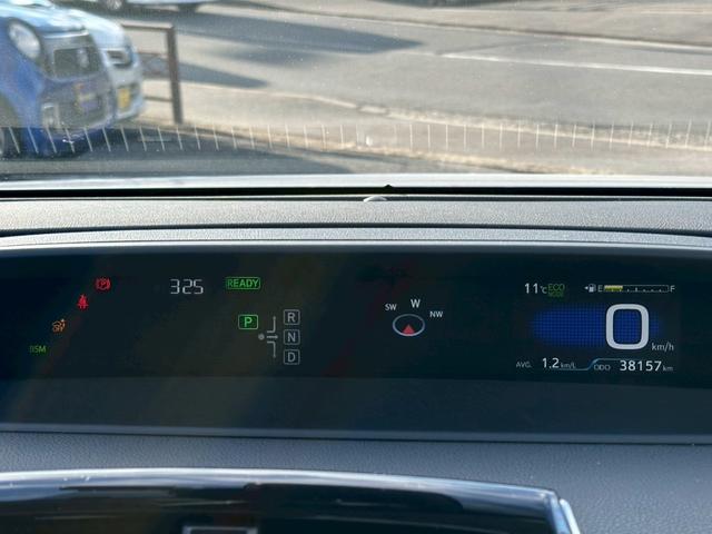 プリウス Ａツーリングセレクション　黒合皮シート／純正９インチＳＤナビ・地デジＴＶ／電動コーナーポール／バックモニター／ヘッドアップディスプレイ／純正１７インチＡＷ／純正ビルトインＥＴＣ／スマートキー（20枚目）