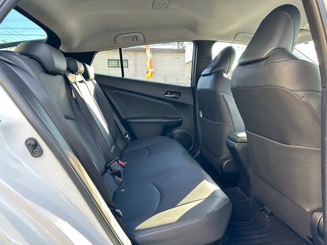 プリウス Ａツーリングセレクション　黒合皮シート／純正９インチＳＤナビ・地デジＴＶ／電動コーナーポール／バックモニター／ヘッドアップディスプレイ／純正１７インチＡＷ／純正ビルトインＥＴＣ／スマートキー（26枚目）