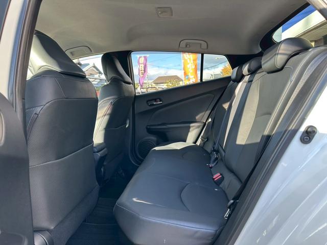 プリウス Ａツーリングセレクション　黒合皮シート／純正９インチＳＤナビ・地デジＴＶ／電動コーナーポール／バックモニター／ヘッドアップディスプレイ／純正１７インチＡＷ／純正ビルトインＥＴＣ／スマートキー（27枚目）