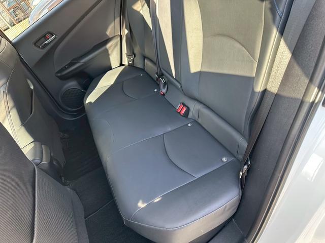 プリウス Ａツーリングセレクション　黒合皮シート／純正９インチＳＤナビ・地デジＴＶ／電動コーナーポール／バックモニター／ヘッドアップディスプレイ／純正１７インチＡＷ／純正ビルトインＥＴＣ／スマートキー（28枚目）