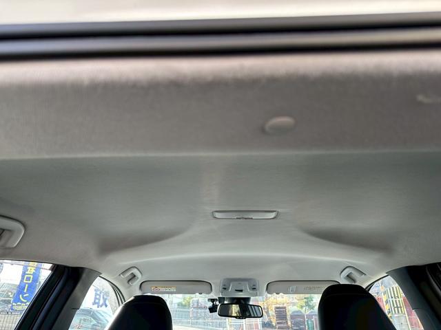 プリウス Ａツーリングセレクション　黒合皮シート／純正９インチＳＤナビ・地デジＴＶ／電動コーナーポール／バックモニター／ヘッドアップディスプレイ／純正１７インチＡＷ／純正ビルトインＥＴＣ／スマートキー（29枚目）