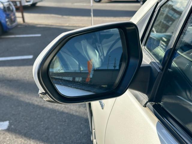 プリウス Ａツーリングセレクション　黒合皮シート／純正９インチＳＤナビ・地デジＴＶ／電動コーナーポール／バックモニター／ヘッドアップディスプレイ／純正１７インチＡＷ／純正ビルトインＥＴＣ／スマートキー（37枚目）