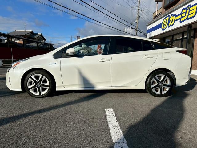 プリウス Ａツーリングセレクション　黒合皮シート／純正９インチＳＤナビ・地デジＴＶ／電動コーナーポール／バックモニター／ヘッドアップディスプレイ／純正１７インチＡＷ／純正ビルトインＥＴＣ／スマートキー（44枚目）