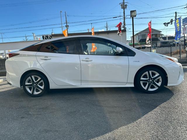 プリウス Ａツーリングセレクション　黒合皮シート／純正９インチＳＤナビ・地デジＴＶ／電動コーナーポール／バックモニター／ヘッドアップディスプレイ／純正１７インチＡＷ／純正ビルトインＥＴＣ／スマートキー（45枚目）