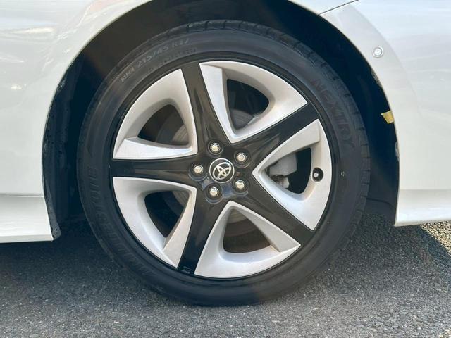 プリウス Ａツーリングセレクション　黒合皮シート／純正９インチＳＤナビ・地デジＴＶ／電動コーナーポール／バックモニター／ヘッドアップディスプレイ／純正１７インチＡＷ／純正ビルトインＥＴＣ／スマートキー（50枚目）