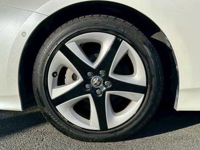 プリウス Ａツーリングセレクション　黒合皮シート／純正９インチＳＤナビ・地デジＴＶ／電動コーナーポール／バックモニター／ヘッドアップディスプレイ／純正１７インチＡＷ／純正ビルトインＥＴＣ／スマートキー（51枚目）