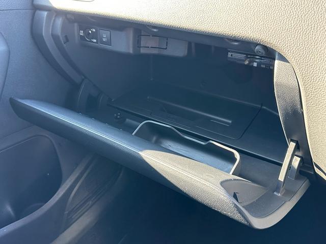 ポロ ＴＳＩコンフォートライン　ディスプレイオーディオ　天張り張替済み　バックカメラ　ＥＴＣ　自社　ローン（9枚目）