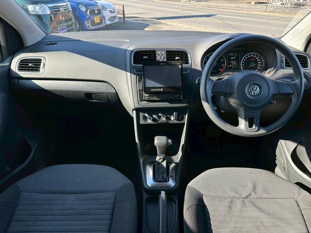 ポロ ＴＳＩコンフォートライン　ディスプレイオーディオ　天張り張替済み　バックカメラ　ＥＴＣ　自社　ローン（14枚目）