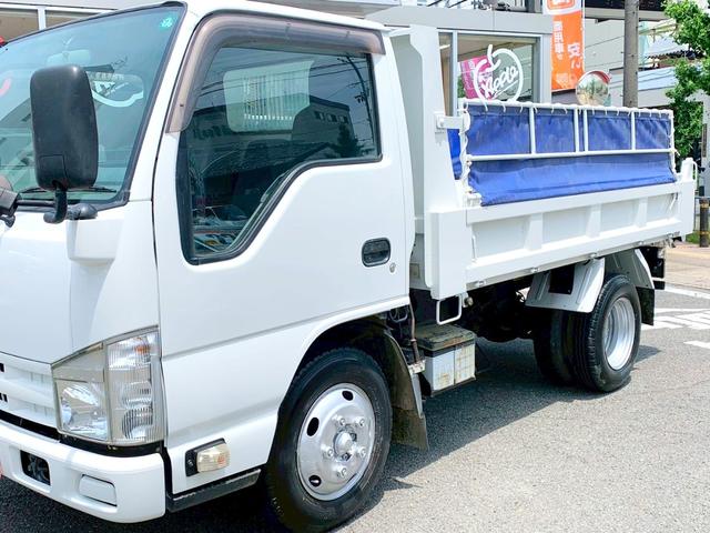 エルフトラック ダンプ２．０ｔ　高床　２．０ｔ　ダンプ　パワーステアリング　エアバック　エアコン　色シロ　走行距離９０９００ｋｍ　燃料ディーゼル　シフトフロア５速ＭＴ（13枚目）