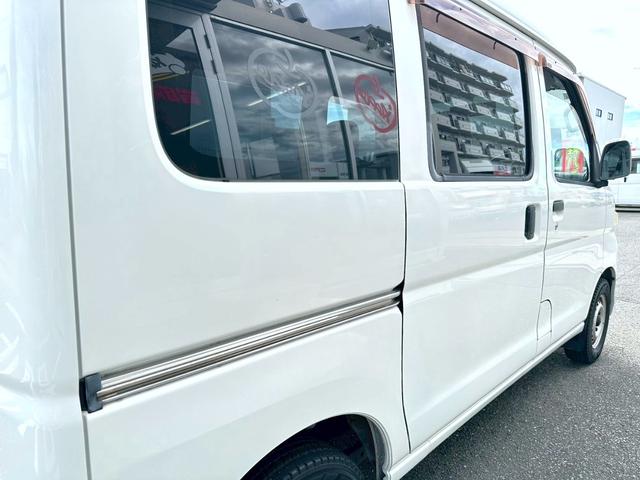 ハイゼットカーゴ スペシャル　パワーステアリング　タイミングチェーン　エアバック　エアコン　走行距離４０１００ｋｍ　軽バン　軽箱　ハイルーフ　積載量３５０ｋｇ（18枚目）