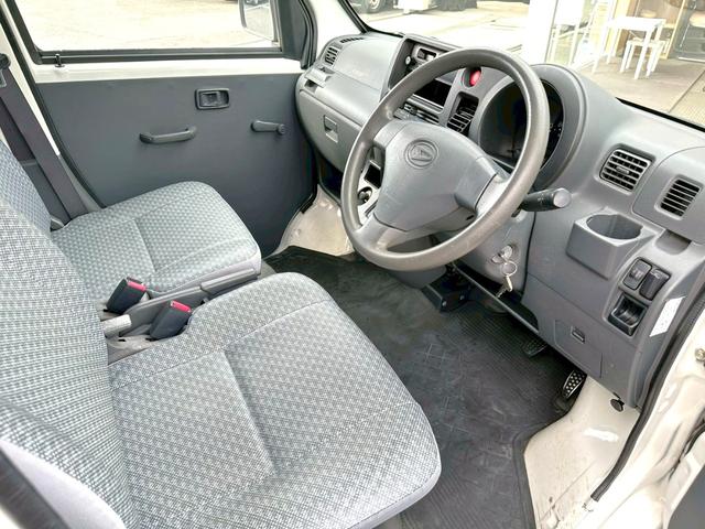 ハイゼットカーゴ スペシャル　パワーステアリング　タイミングチェーン　エアバック　エアコン　走行距離４０１００ｋｍ　軽バン　軽箱　ハイルーフ　積載量３５０ｋｇ（24枚目）