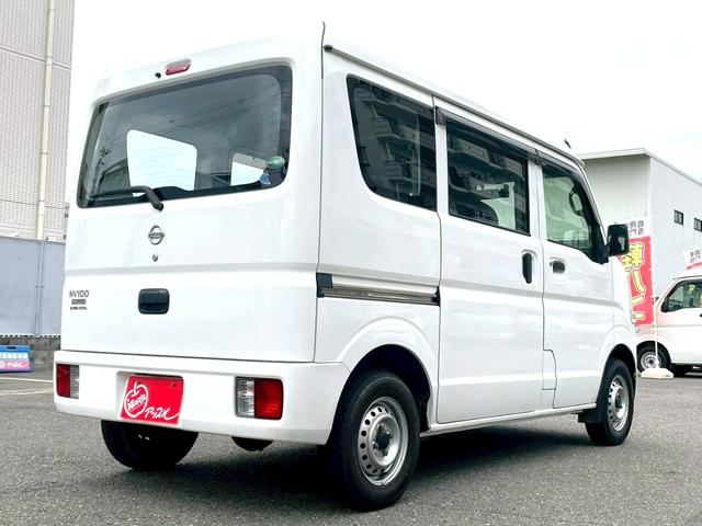 ＮＶ１００クリッパーバン ＤＸ　タイミングチェーン　オートギアシフト　ハイルーフ　軽バン　軽箱　積載量３５０ｋｇ　パワステ　エアコン　エアバック　４人乗り（13枚目）