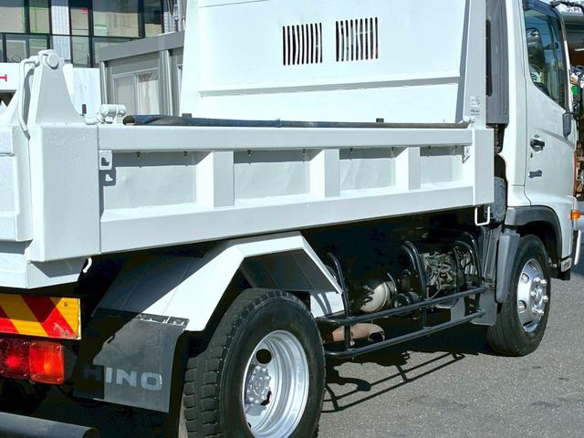 ヒノレンジャー ダンプ　４．０ｔ　積載３．６０ｔダンプ　高床　電格ミラー　パワーステアリング　パワーウィンドウ　エアバック　エアコン　走行距離６７３００ｋｍ（18枚目）