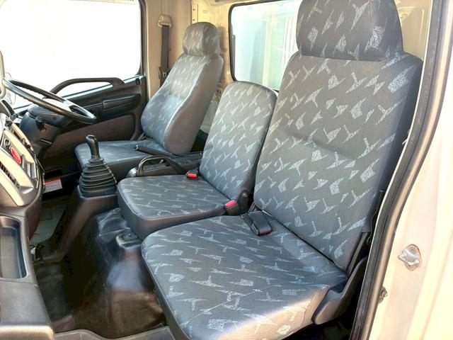 ヒノレンジャー ダンプ　４．０ｔ　積載３．６０ｔダンプ　高床　電格ミラー　パワーステアリング　パワーウィンドウ　エアバック　エアコン　走行距離６７３００ｋｍ（20枚目）