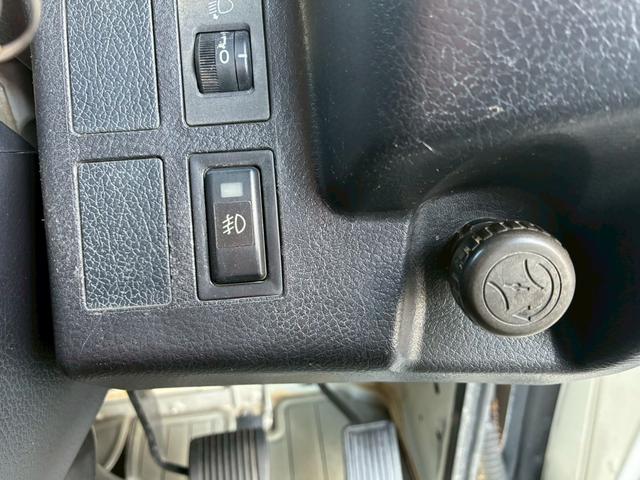 ヒノレンジャー ダンプ　４．０ｔ　積載３．６０ｔダンプ　高床　電格ミラー　パワーステアリング　パワーウィンドウ　エアバック　エアコン　走行距離６７３００ｋｍ（25枚目）