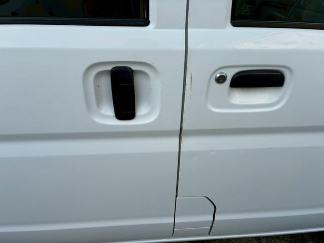 スクラム PA レーダーブレーキ 衝突軽減ブレーキ 軽バン 箱バン タイミングチェーン 5AGS 横滑り防止装置 積載350kg 乗車定員4名 パワステ エアコン エアバック(20枚目)