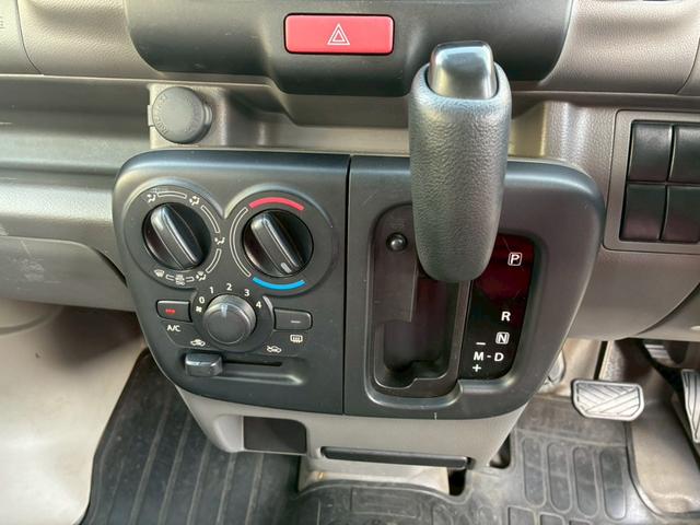 スクラム PA レーダーブレーキ 衝突軽減ブレーキ 軽バン 箱バン タイミングチェーン 5AGS 横滑り防止装置 積載350kg 乗車定員4名 パワステ エアコン エアバック(37枚目)