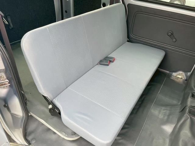 サンバーバン トランスポーター　キーレス　タイミングチェーン　パワーウインドウ　パワーステアリング　エアバック　エアコン　走行距離３２６００ｋｍ　軽バン　軽箱　ハイルーフ　積載量３５０ｋｇ　乗車定員４名（23枚目）