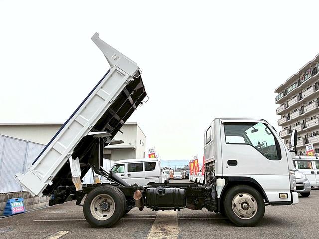 エルフトラック ３．０ｔ　ダンプ　低床　３．０ｔ　ダンプ　低床　キーレス　ＥＴＣ　パワーステアリング　パワーウィンドウ　エアバック　エアコン　燃料ディーゼルターボ（13枚目）