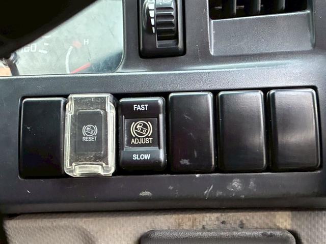 エルフトラック ３．０ｔ　ダンプ　低床　３．０ｔ　ダンプ　低床　キーレス　ＥＴＣ　パワーステアリング　パワーウィンドウ　エアバック　エアコン　燃料ディーゼルターボ（26枚目）