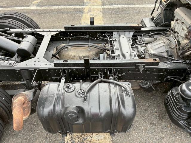 エルフトラック ３．０ｔ　ダンプ　低床　３．０ｔ　ダンプ　低床　キーレス　ＥＴＣ　パワーステアリング　パワーウィンドウ　エアバック　エアコン　燃料ディーゼルターボ（31枚目）