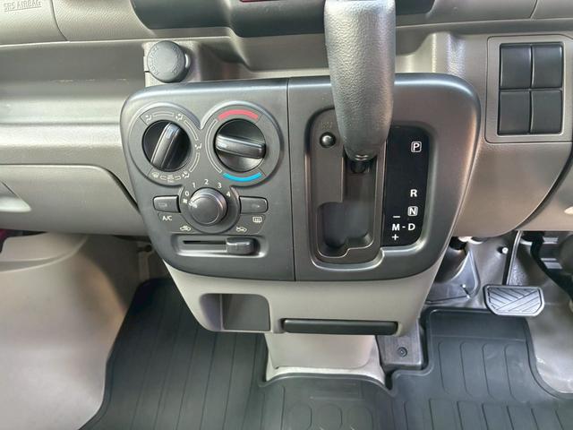 スクラム ＰＡ　ＥＴＣ　タイミングチェーン　ＡＢＳ　パワーステアリング　エアバック　エアコン　走行距離２１９００ｋｍ　軽バン　軽箱　ハイルーフ　積載量３５０ｋｇ　乗車定員４名（29枚目）