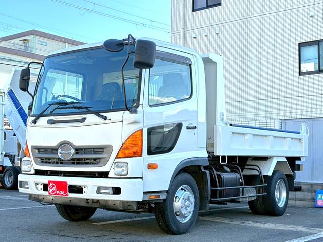 ヒノレンジャー ダンプ　４．０ｔ（積載量３．６０ｔ）ダンプ　高床　電動格納ミラー　パワーステアリング　パワーウィンドウ　エアバック　エアコン　走行距離７５０００ｋｍ（4枚目）