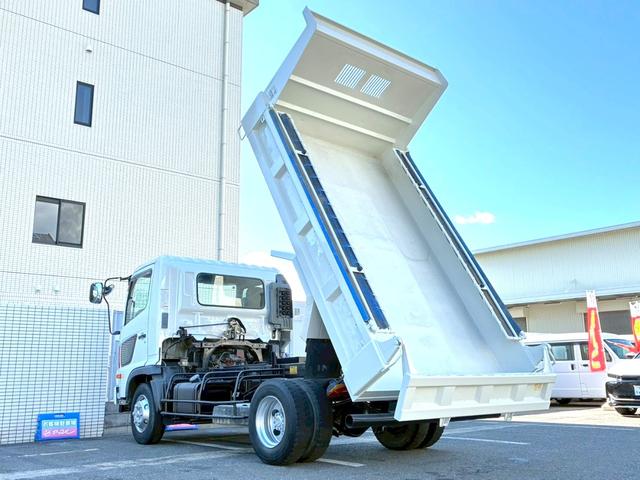 ヒノレンジャー ダンプ　４．０ｔ（積載量３．６０ｔ）ダンプ　高床　電動格納ミラー　パワーステアリング　パワーウィンドウ　エアバック　エアコン　走行距離７５０００ｋｍ（8枚目）
