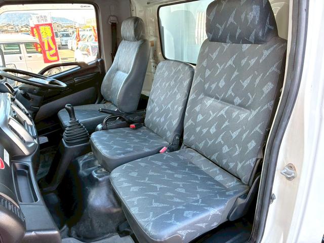 ヒノレンジャー ダンプ　４．０ｔ（積載量３．６０ｔ）ダンプ　高床　電動格納ミラー　パワーステアリング　パワーウィンドウ　エアバック　エアコン　走行距離７５０００ｋｍ（20枚目）