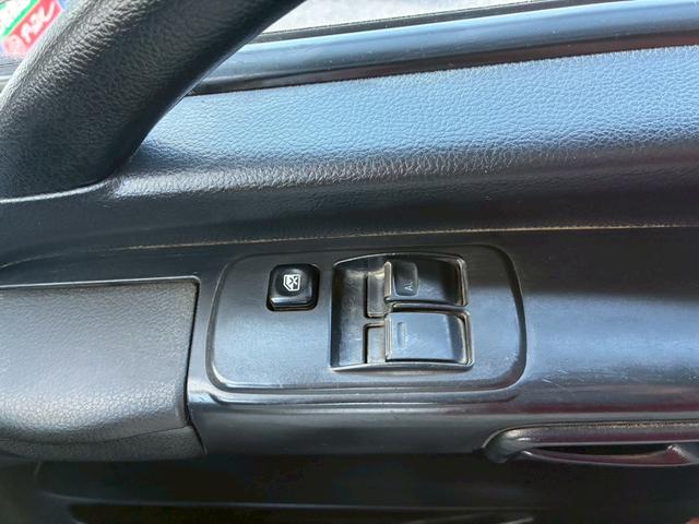 ヒノレンジャー ダンプ　４．０ｔ（積載量３．６０ｔ）ダンプ　高床　電動格納ミラー　パワーステアリング　パワーウィンドウ　エアバック　エアコン　走行距離７５０００ｋｍ（24枚目）