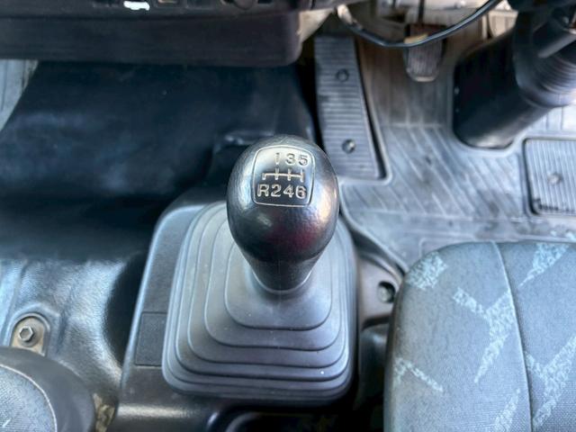 ヒノレンジャー ダンプ　４．０ｔ（積載量３．６０ｔ）ダンプ　高床　電動格納ミラー　パワーステアリング　パワーウィンドウ　エアバック　エアコン　走行距離７５０００ｋｍ（29枚目）