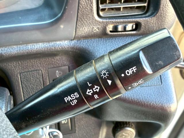 ヒノレンジャー ダンプ　４．０ｔ（積載量３．６０ｔ）ダンプ　高床　電動格納ミラー　パワーステアリング　パワーウィンドウ　エアバック　エアコン　走行距離７５０００ｋｍ（32枚目）