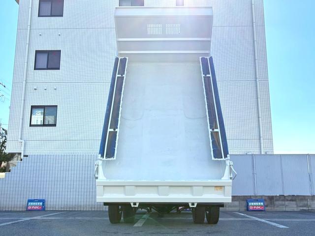 ヒノレンジャー ダンプ　４．０ｔ（積載量３．６０ｔ）ダンプ　高床　電動格納ミラー　パワーステアリング　パワーウィンドウ　エアバック　エアコン　走行距離７５０００ｋｍ（36枚目）