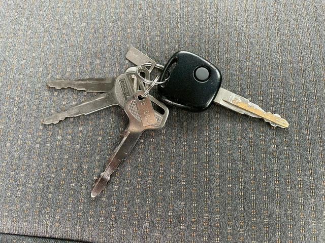 エブリイ ＰＣ　キーレス　タイミングチェーン　ルーフキャリア付　パワーウインドウ　パワーステアリング　エアバック　エアコン　走行距離１１４１００ｋｍ　軽バン　軽箱　ハイルーフ　積載量３５０ｋｇ　乗車定員４名（27枚目）