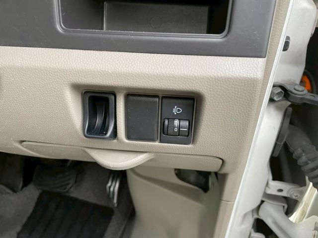 エブリイ ＰＣ　キーレス　タイミングチェーン　ルーフキャリア付　パワーウインドウ　パワーステアリング　エアバック　エアコン　走行距離１１４１００ｋｍ　軽バン　軽箱　ハイルーフ　積載量３５０ｋｇ　乗車定員４名（31枚目）