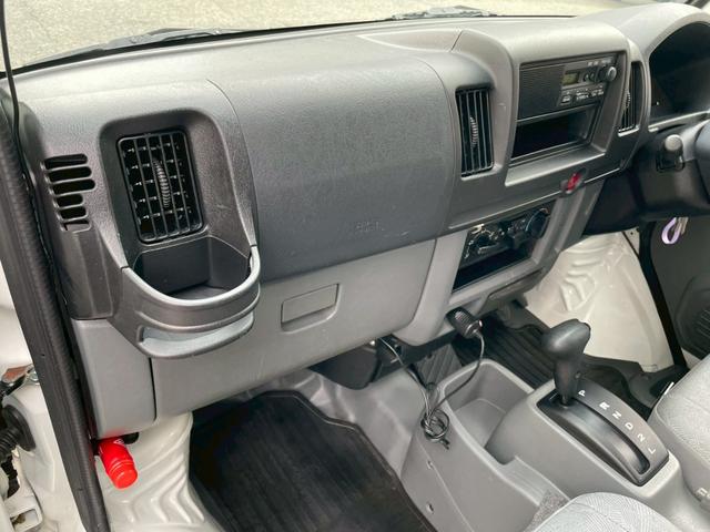 NV100クリッパーバン DX ETC パワーステアリング エアバック エアコン 走行距離68300km 軽バン 軽箱 ハイルーフ 積載量350kg 乗車定員4名(22枚目)