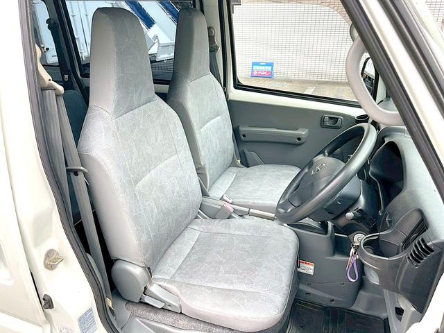 NV100クリッパーバン DX ETC パワーステアリング エアバック エアコン 走行距離68300km 軽バン 軽箱 ハイルーフ 積載量350kg 乗車定員4名(23枚目)