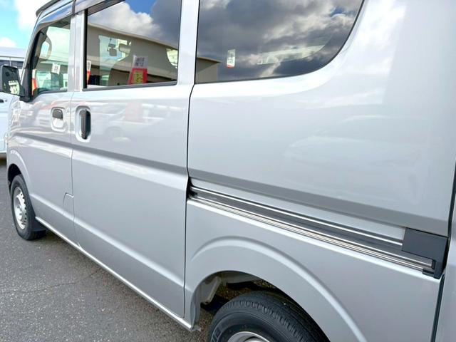 エブリイ ＰＣ　キーレス　タイミングチェーン　パワーウインドウ　パワーステアリング　エアバック　エアコン　走行距離１０３００ｋｍ　軽バン　軽箱　ハイルーフ　積載量３５０ｋｇ　乗車定員４名（18枚目）