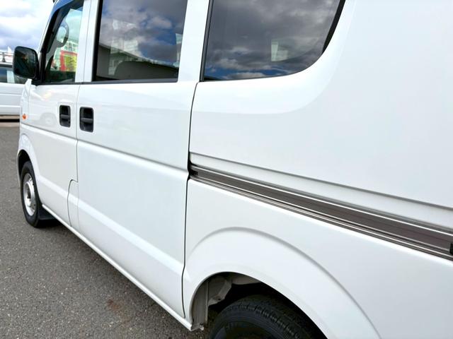 エブリイ ＰＣ　キーレス　ドラレコ　ＥＴＣ　テレビ　ナビ　タイミングチェーン　パワーウインドウ　パワーステアリング　エアバック　エアコン　走行距離６５５００ｋｍ　軽バン　ハイルーフ　積載量３５０ｋｇ　乗車定員４名（18枚目）