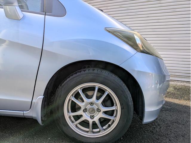 フリード Ｇ　ジャストセレクション　ブリジストン製アルミホイール　電動スライドドア　７人乗り　ナビ　バックカメラ　ＥＴＣ（11枚目）