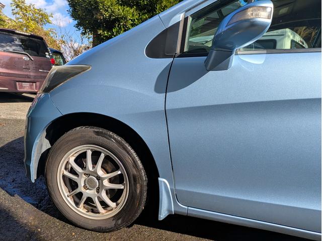 フリード Ｇ　ジャストセレクション　ブリジストン製アルミホイール　電動スライドドア　７人乗り　ナビ　バックカメラ　ＥＴＣ（14枚目）