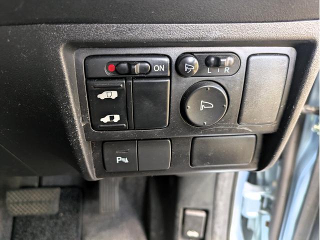 フリード Ｇ　ジャストセレクション　ブリジストン製アルミホイール　電動スライドドア　７人乗り　ナビ　バックカメラ　ＥＴＣ（24枚目）